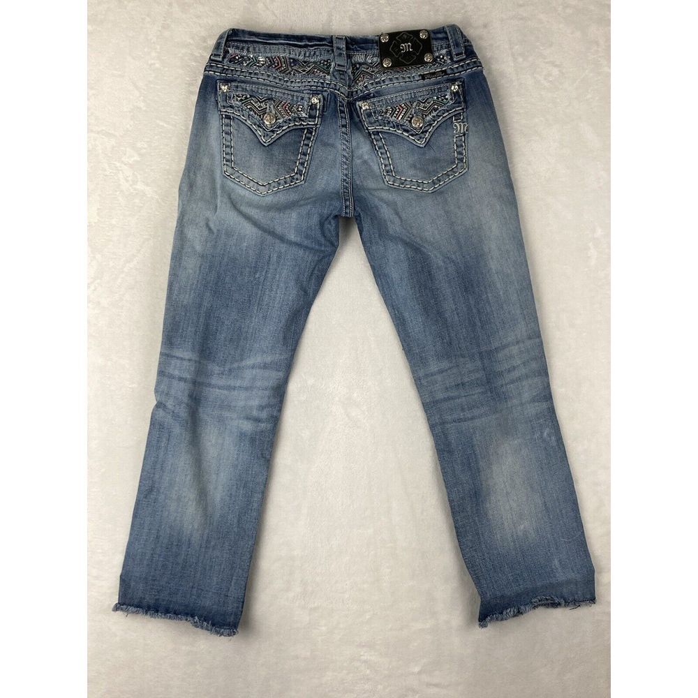 Miss Me Mid Rise Easy Cropped Jeans Women's Raw hem Medium Wash Blue Size 29 - Picture 12 of 16